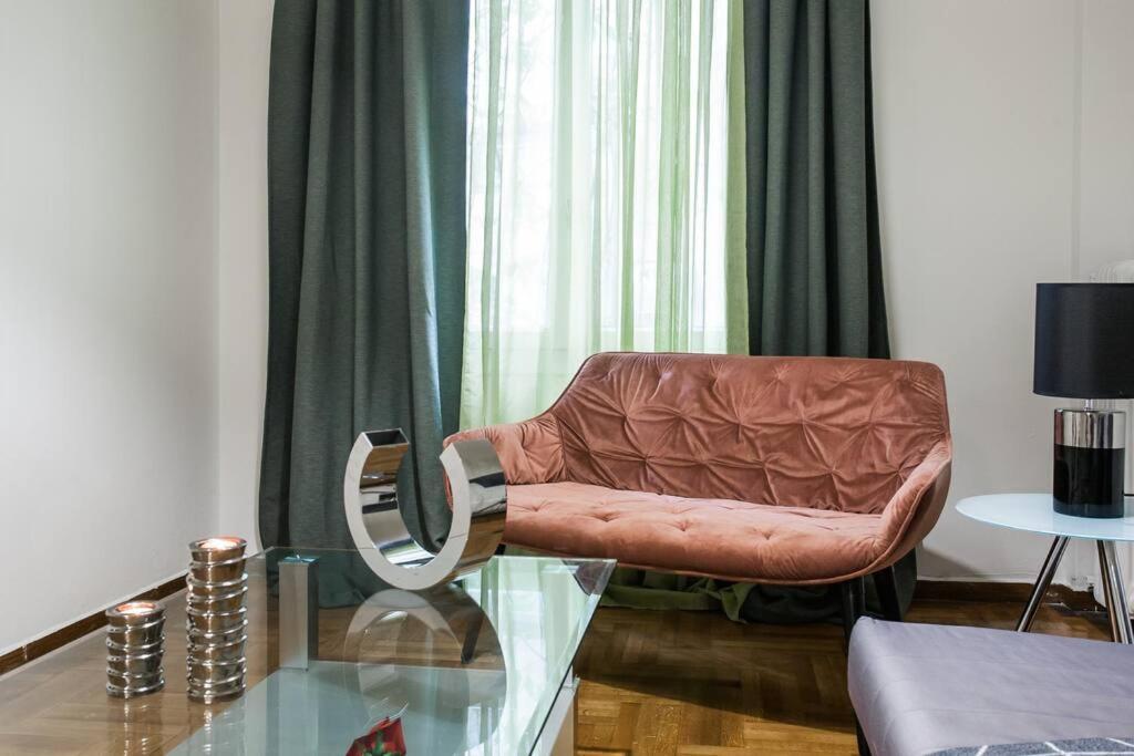 Downtown Athens-Plaka Skoufou Apt/Vaccinatedhost المظهر الخارجي الصورة