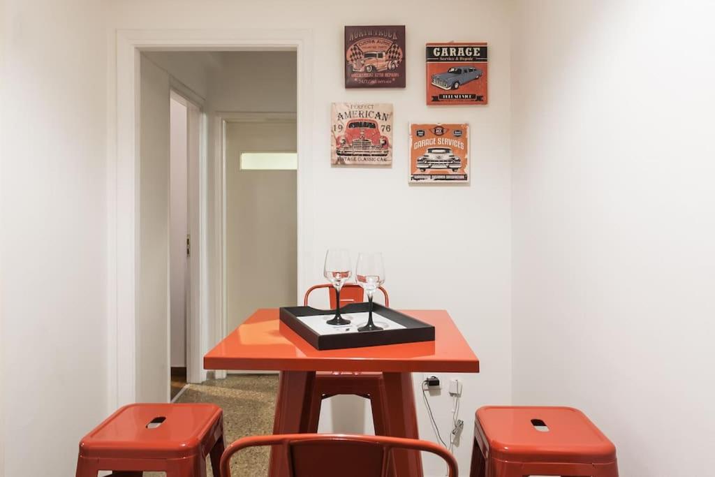 Downtown Athens-Plaka Skoufou Apt/Vaccinatedhost المظهر الخارجي الصورة